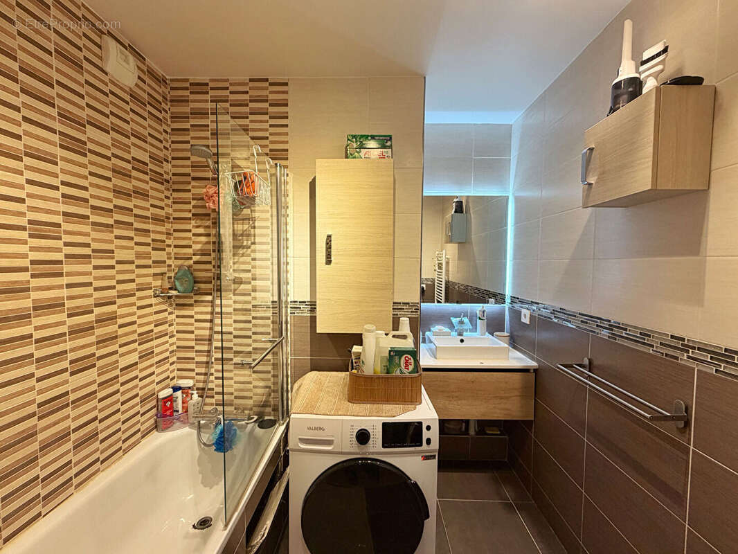 Appartement à NANTERRE