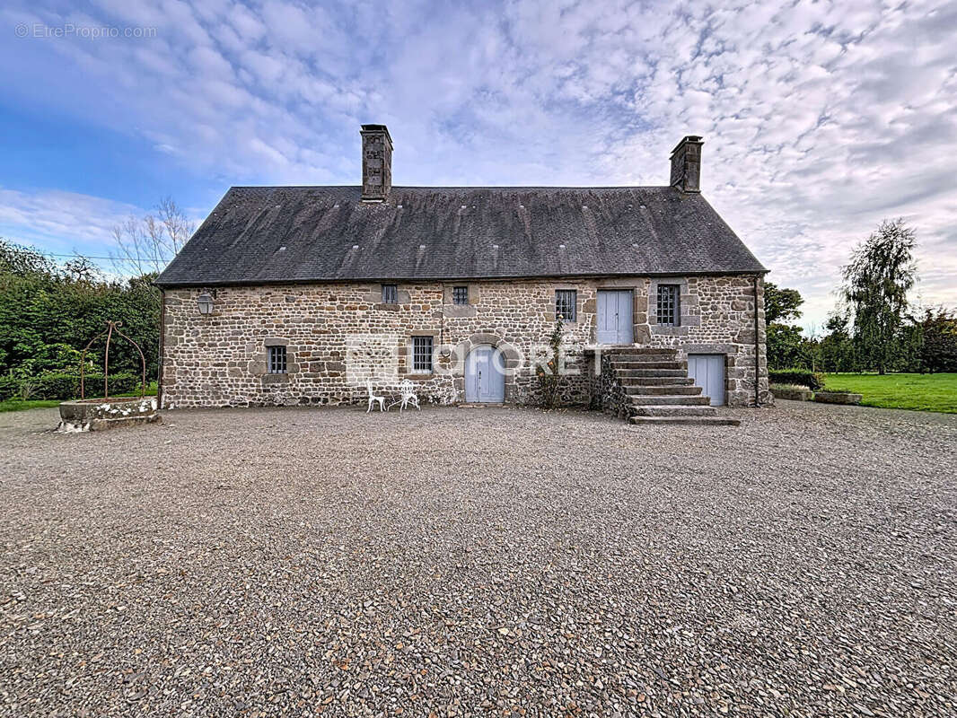 Maison à BELLOU-EN-HOULME