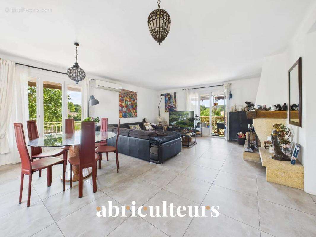 Maison à BOUC-BEL-AIR