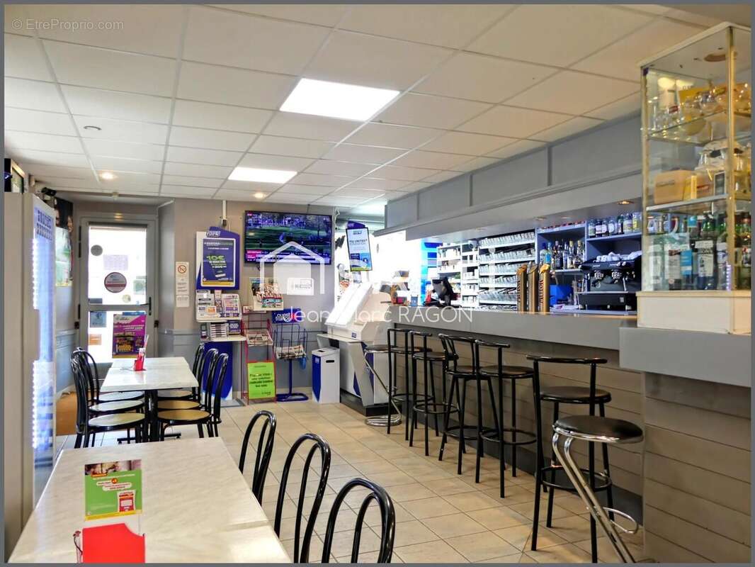 Photo 4 - Commerce à SAINT-M&#039;HERVE