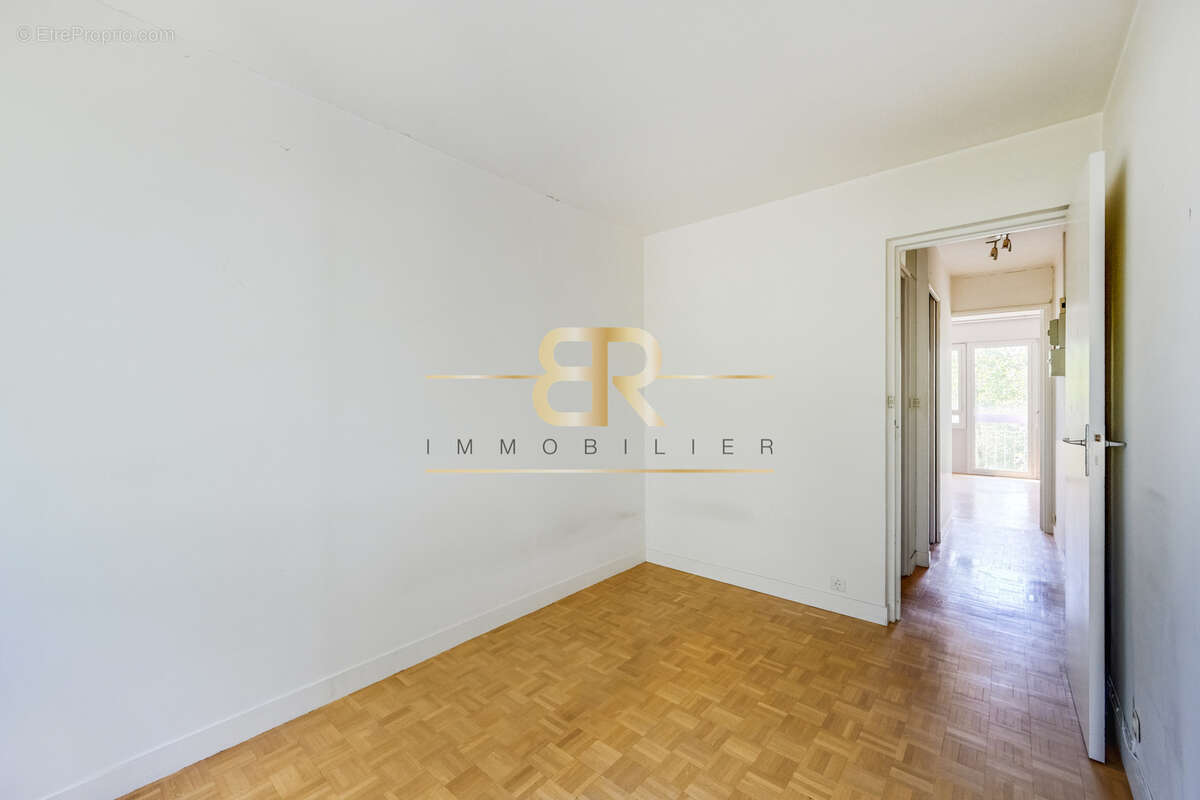 Appartement traversant de 3 pièces avec balcon, ascenseur et parking - photo 11