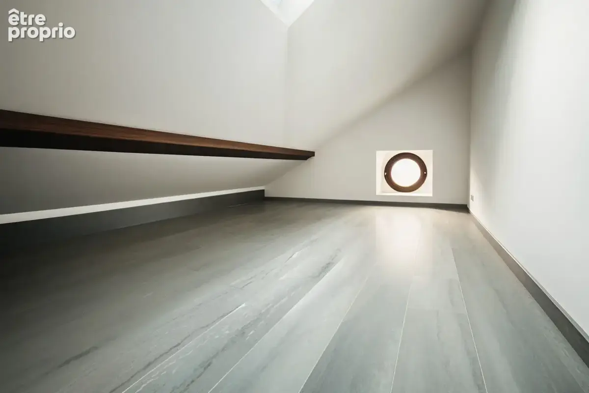 Maison de 72m² en plein centre-ville avec terrasse ! - photo 6