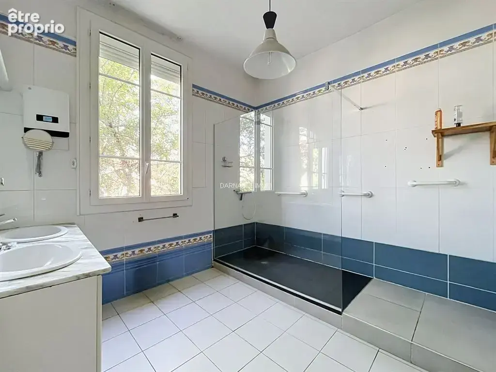Maison au coeur de la cote pavee - photo 9