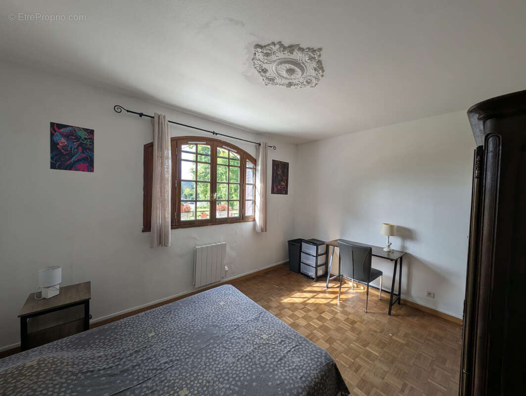 Appartement à BAULNE