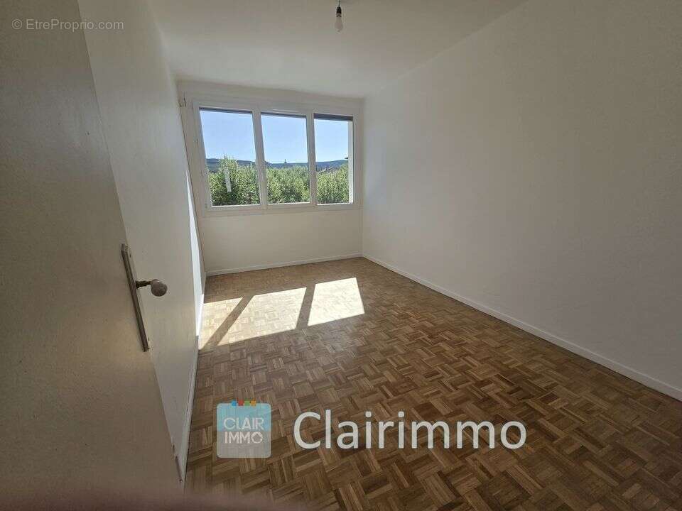 Appartement à ROGNAC