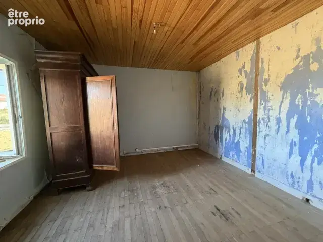 MARCILLAT - Maison à rénover - photo 12