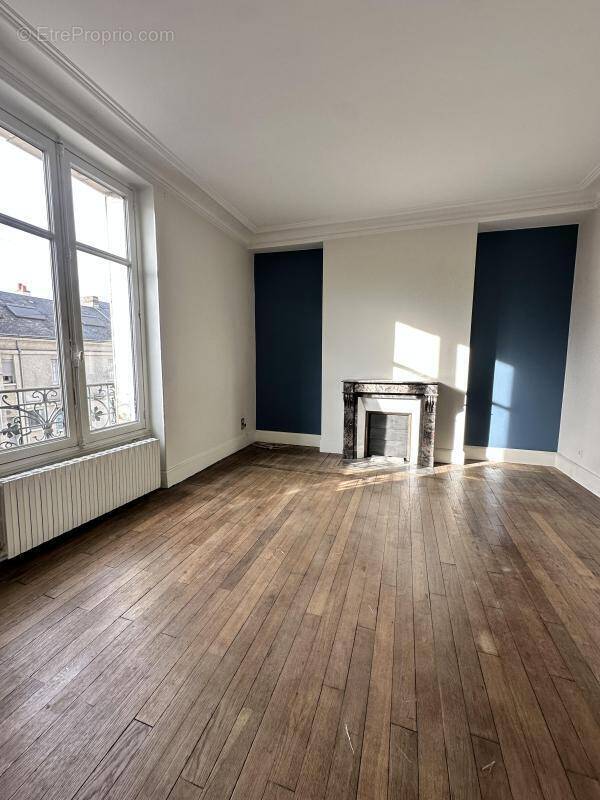 Appartement à FLEURY-LES-AUBRAIS
