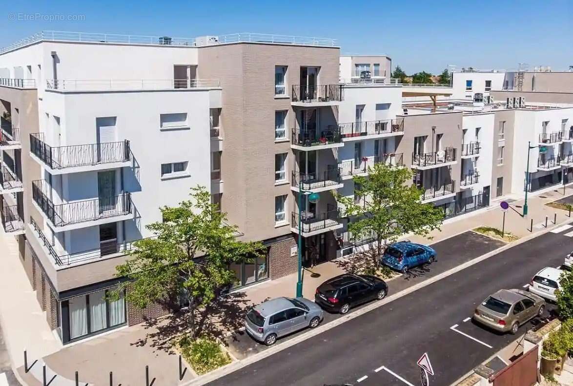 Appartement à BAILLY-ROMAINVILLIERS