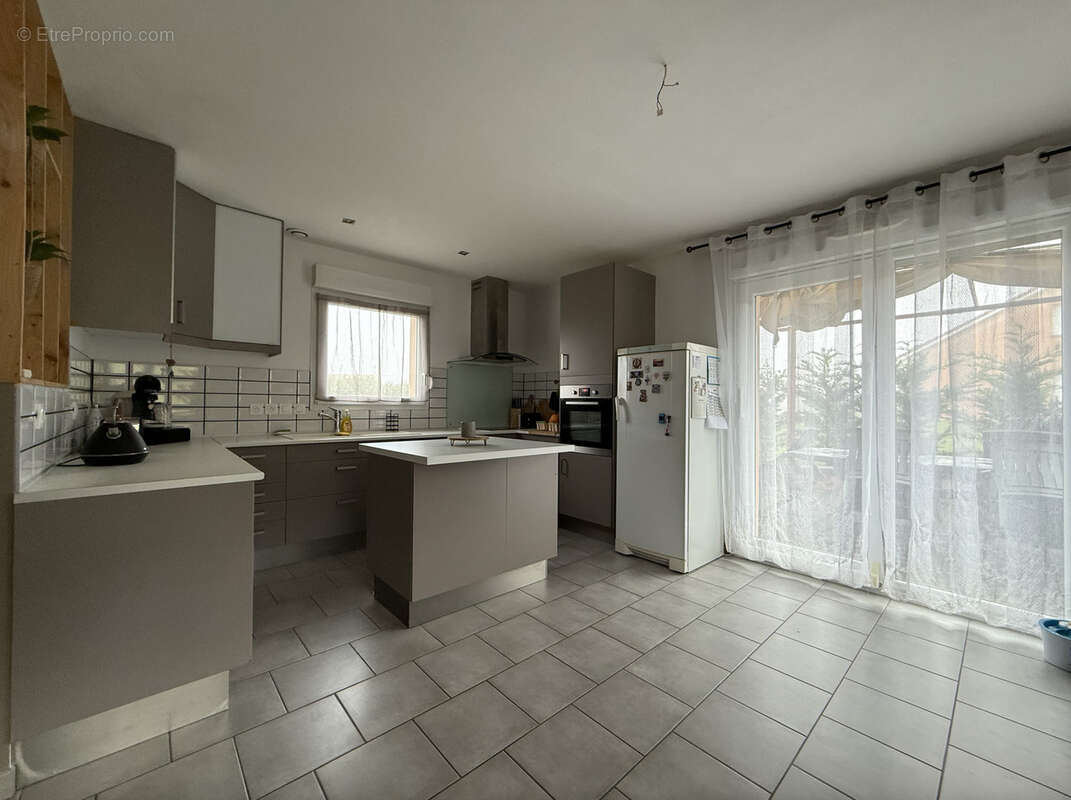 Maison à DOMBROT-LE-SEC