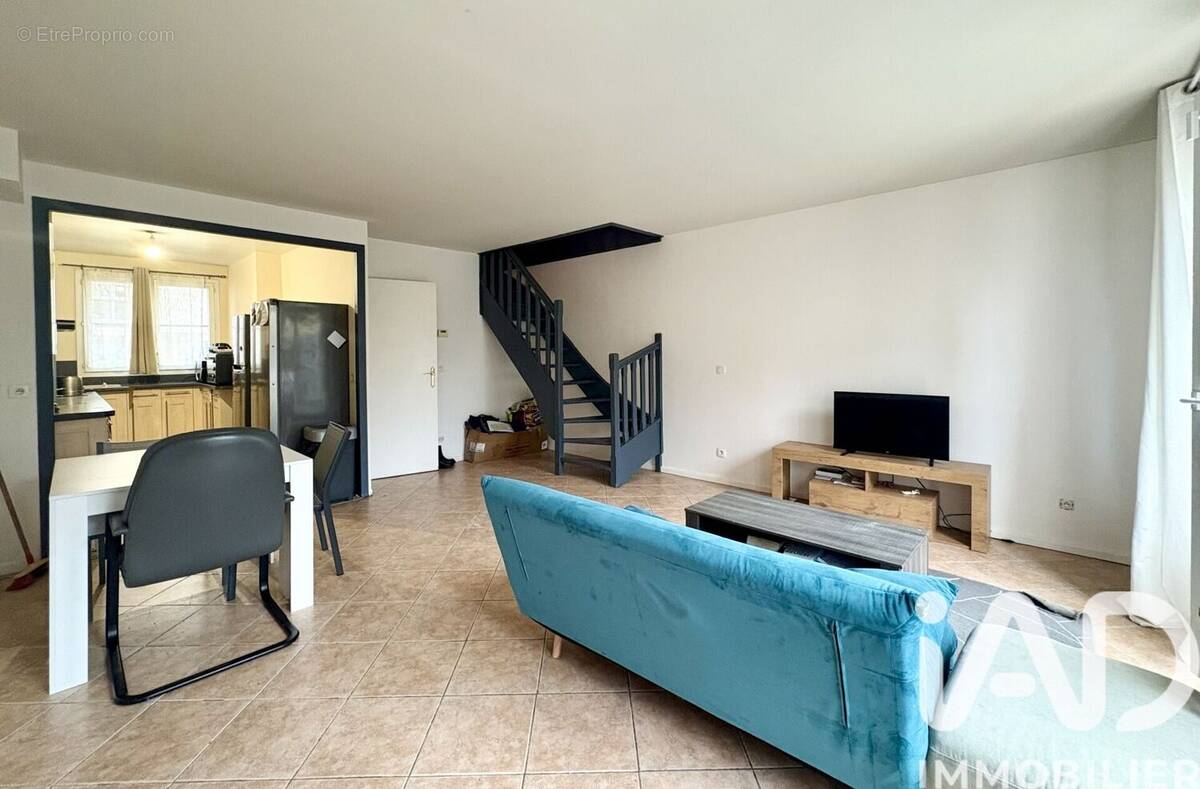 Photo 1 - Maison à SAVIGNY-LE-TEMPLE