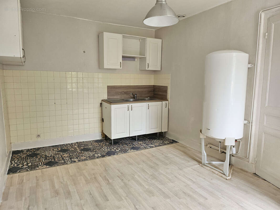 Appartement à EPINOUZE