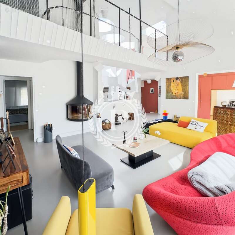 Maison à L'HAY-LES-ROSES