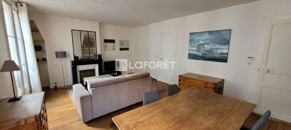 Appartement à PARIS-2E