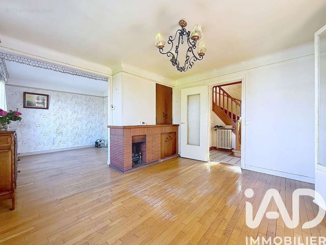 Photo 6 - Maison à VILLETANEUSE