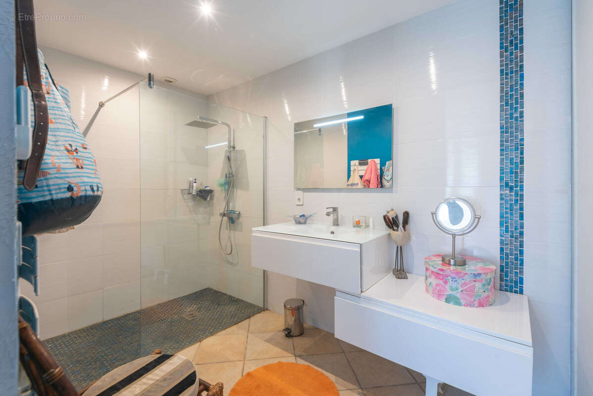 Maison à FARGUES-SAINT-HILAIRE