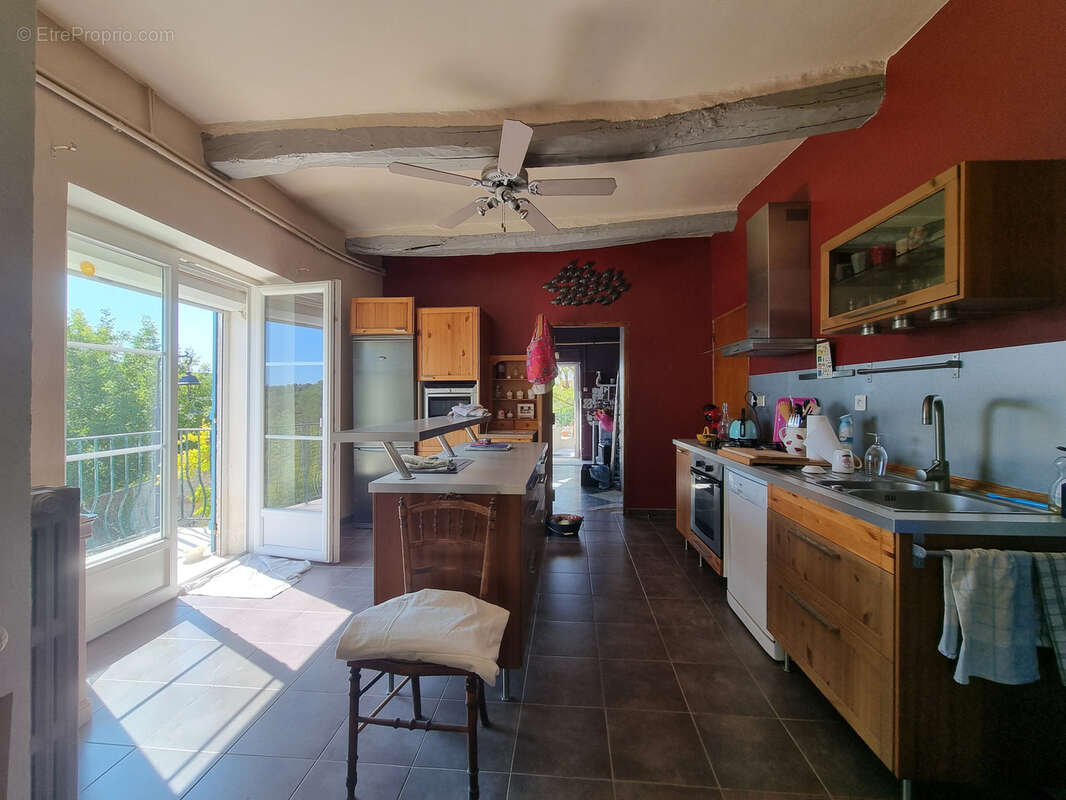 Maison à ARTIGNOSC-SUR-VERDON