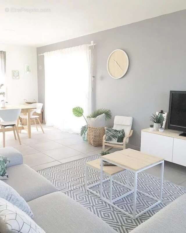 Appartement à SIX-FOURS-LES-PLAGES