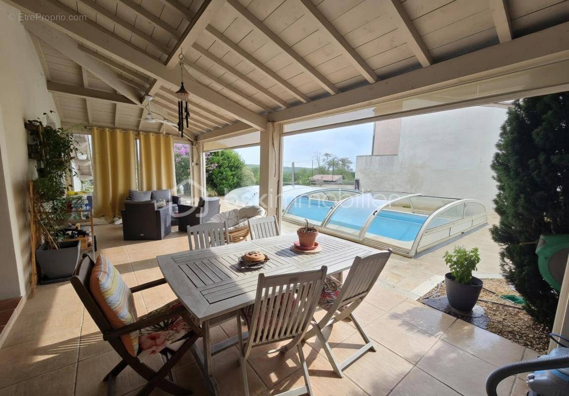 Maison Familliale T5 avec piscine - photo 1