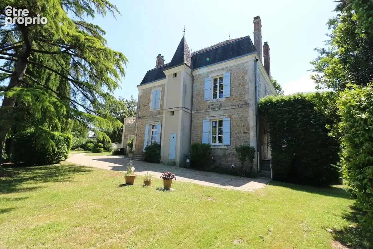Maison 9 pièces 300 m² à vendre à Brignac-La-Plaine (19310) - photo 2