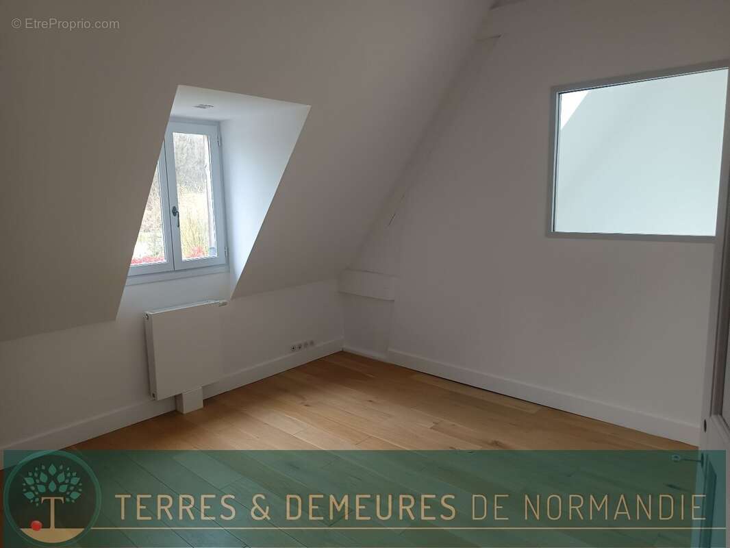 Maison à PONT-L'EVEQUE