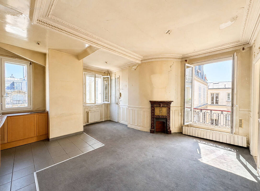 Appartement à PARIS-17E
