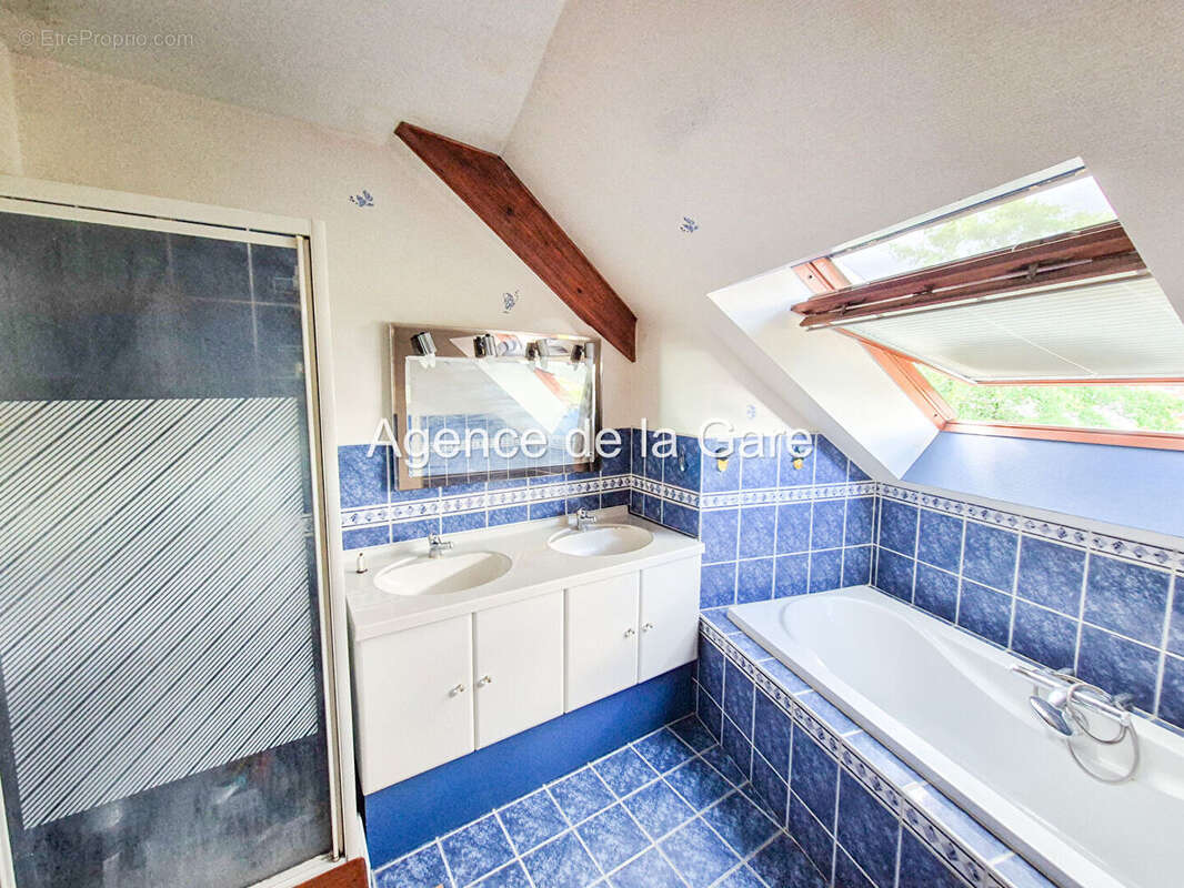 Appartement à HOUILLES