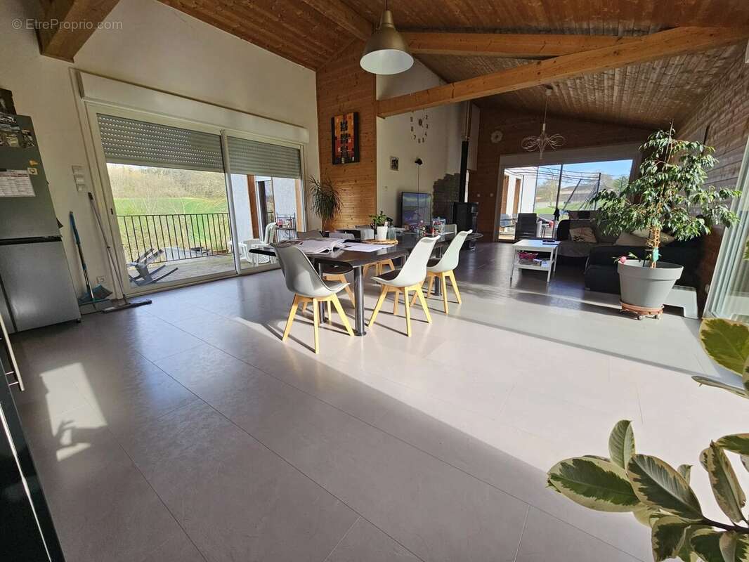 Maison à ORDAN-LARROQUE