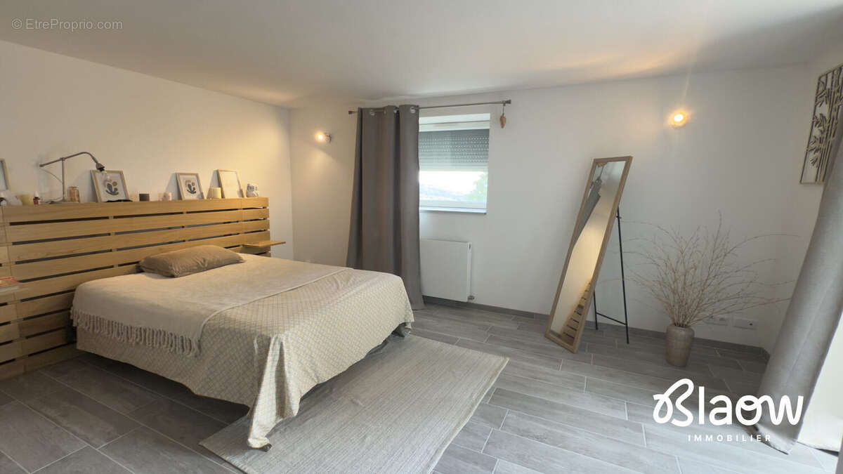 Maison à SAINT-APPOLINARD