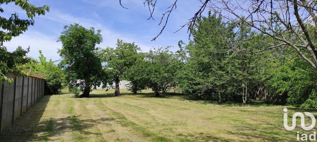 Photo 1 - Terrain à LUISANT