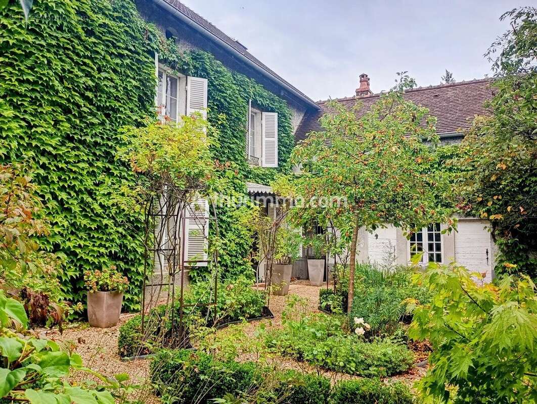 Maison à GRAY