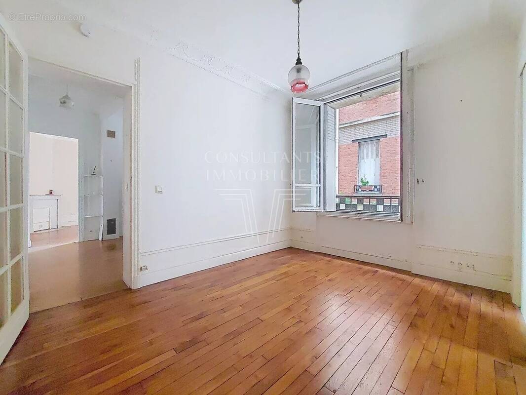Appartement à PARIS-15E