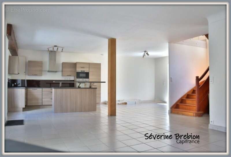 Maison rénovée, 3 chambres, terrain, garage VISCOMTAT (63) - photo 4