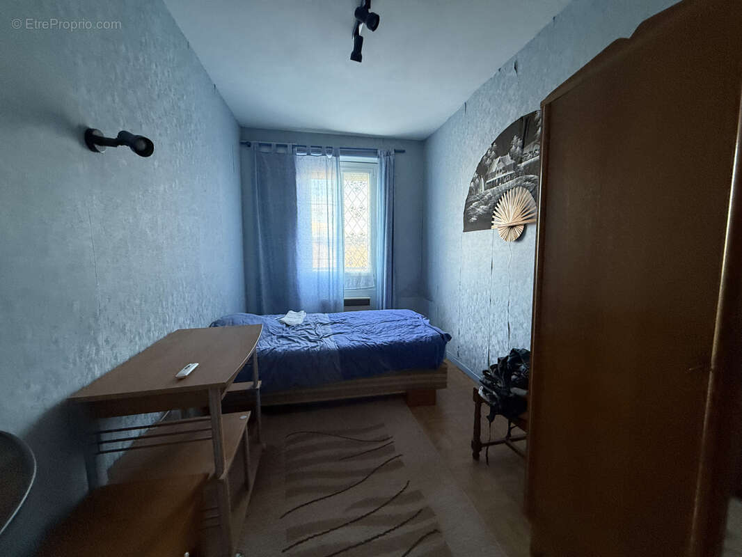 Maison à SAINT-GENEST-LERPT