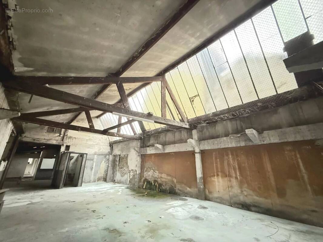 Commerce à ROMAINVILLE