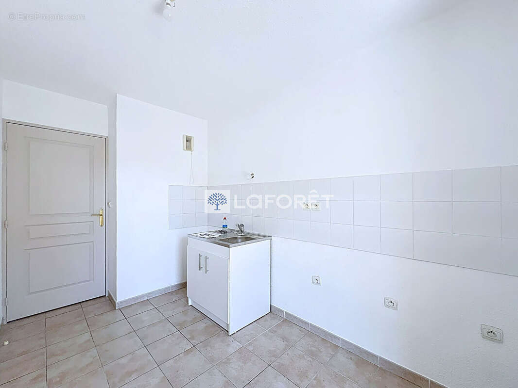 Nimes - p2 avec terrasse - residence de standing - photo 11