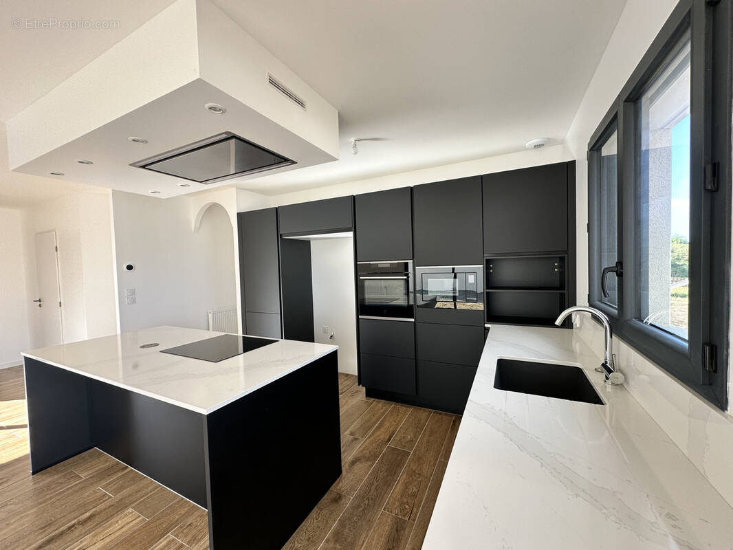 Maison à LA SUZE-SUR-SARTHE