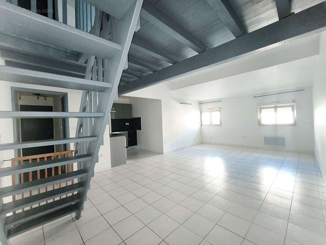 Appartement à CARCASSONNE