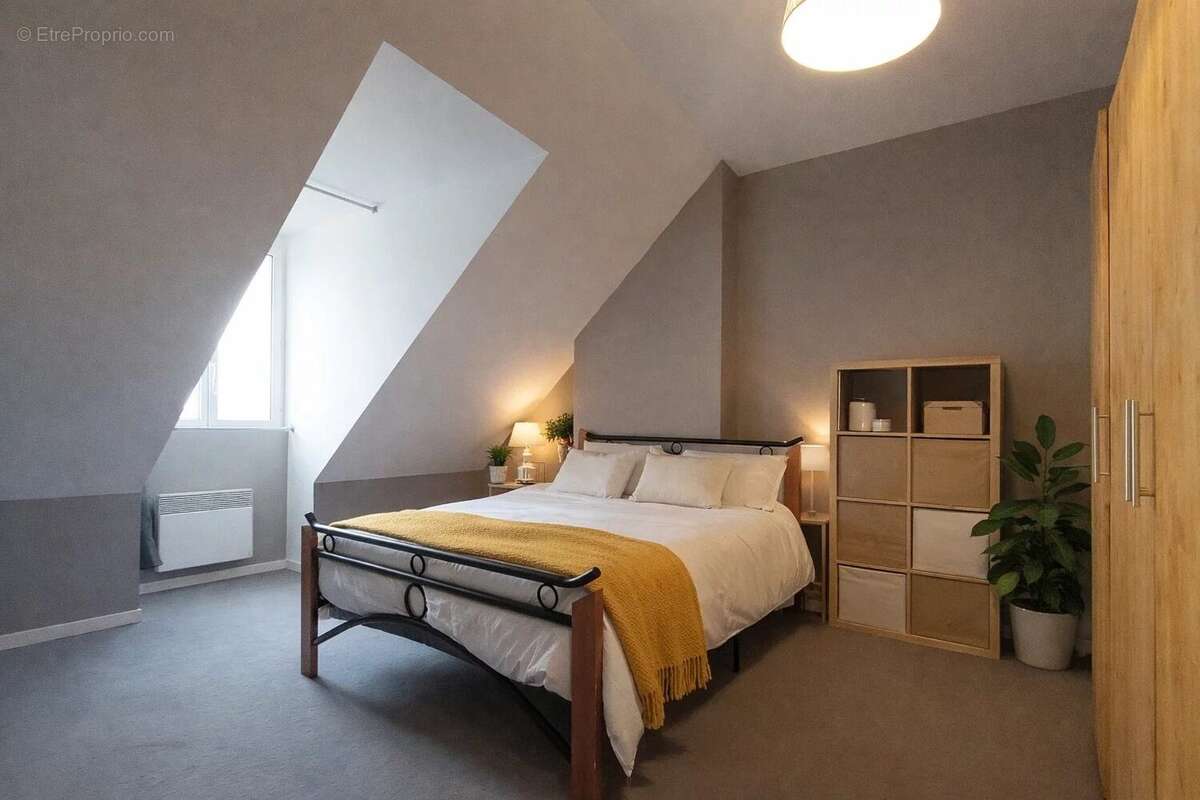 Maison à SAINT-CYR-SUR-LOIRE