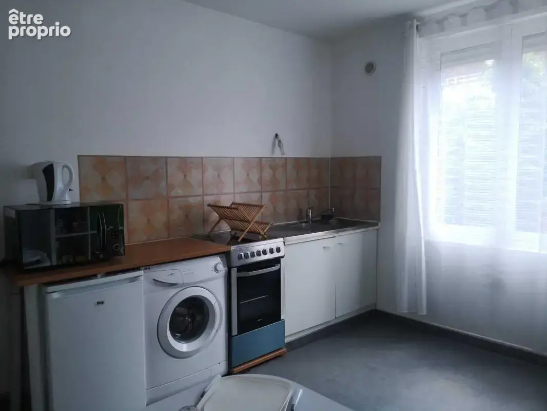 Appartement 2 pièces – VILLENEUVE-LE-ROI – Proche Centre-Ville et gare - photo 3