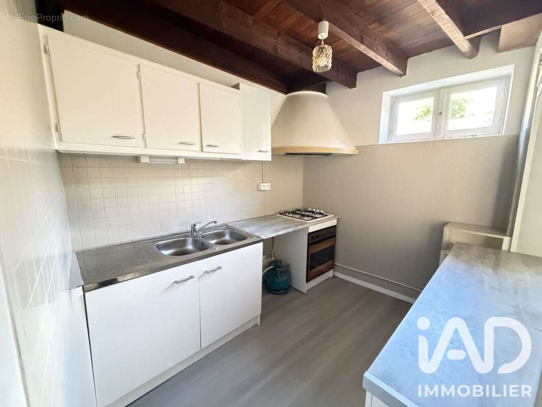Maison 80 m² à Les Martres-De-Veyre  - photo 5
