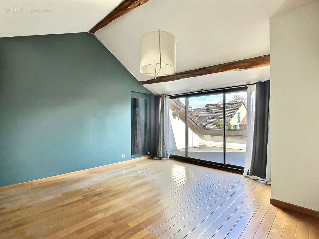 Maison de charme de plus de 300 m2 -  5 chambres, piscine et commodités - photo 23
