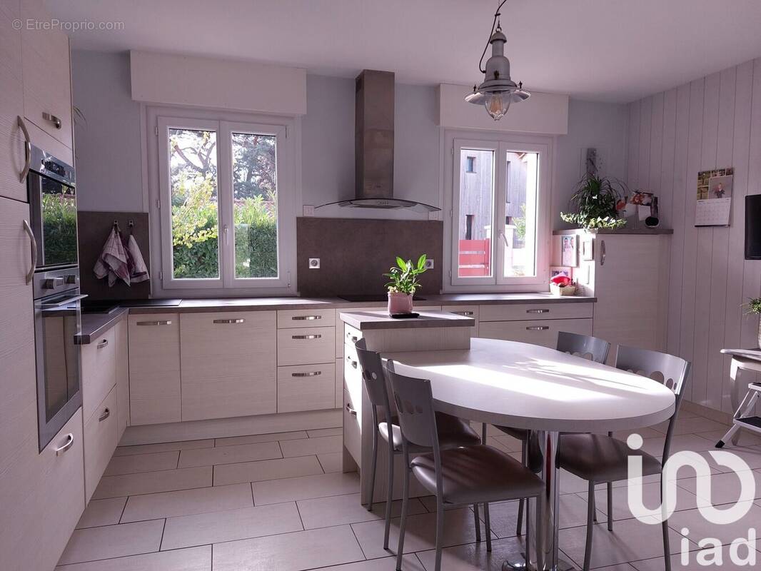 Photo 1 - Maison à SAINT-JULIEN-DE-CONCELLES