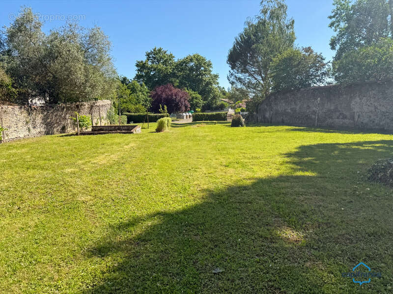 Maison à CAZERES-SUR-L'ADOUR