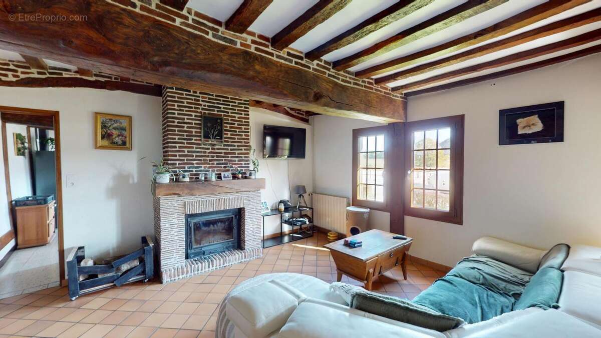 Maison à ESCLAVELLES