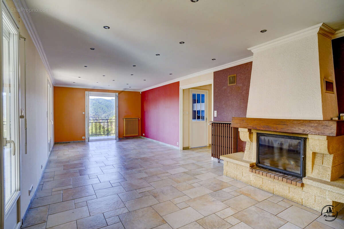 Maison à SAINT-PAUL-EN-CORNILLON