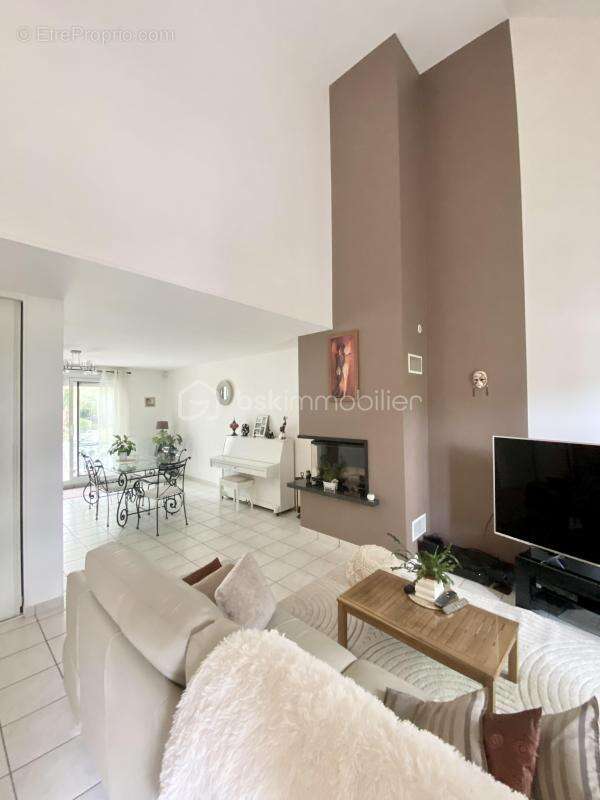 Maison familiale de 158 m² sans vis à vis avec grand jardin - photo 4