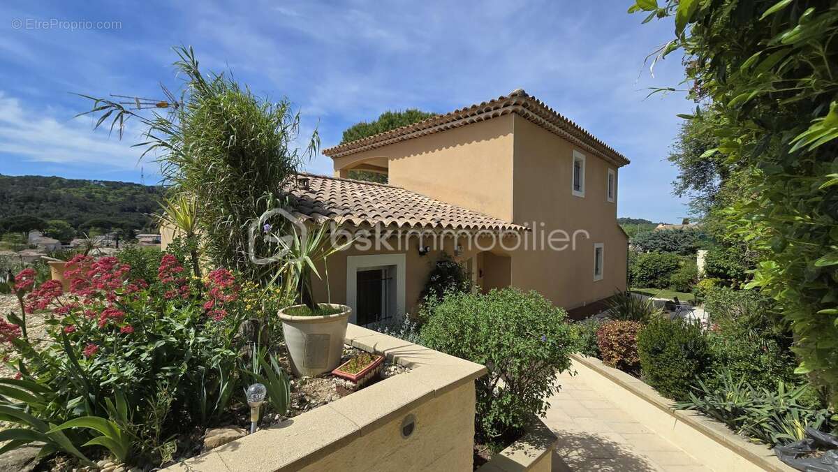 Maison à BAGNOLS-SUR-CEZE