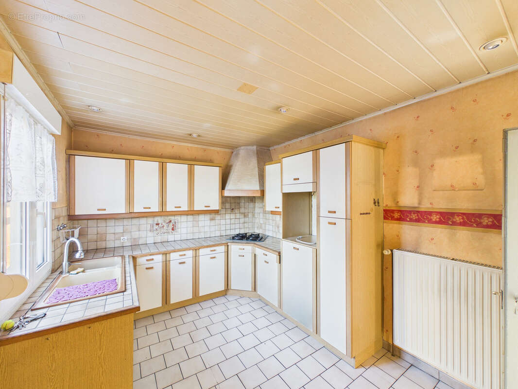 Maison à VILLAGE-NEUF