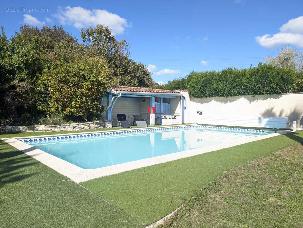Maison à COMPS