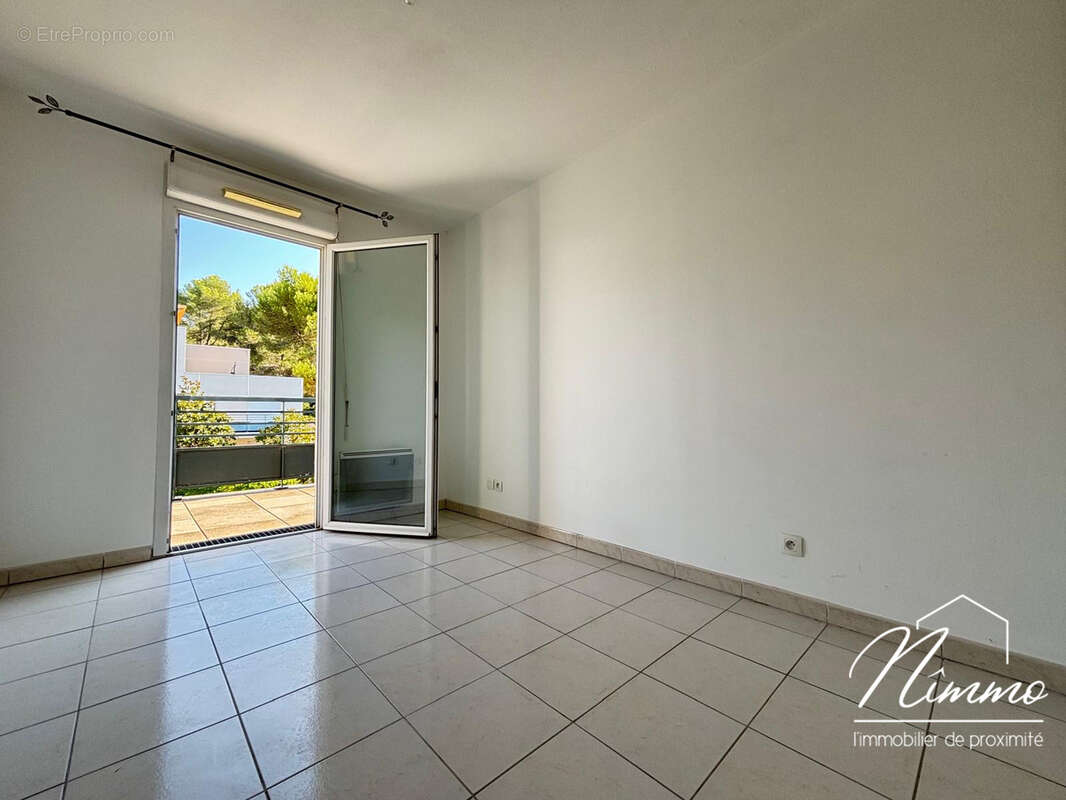 Exclusivite nimes franciscaine appartement t3 dernier etage garage terrasse climatisation ascenseur - photo 10